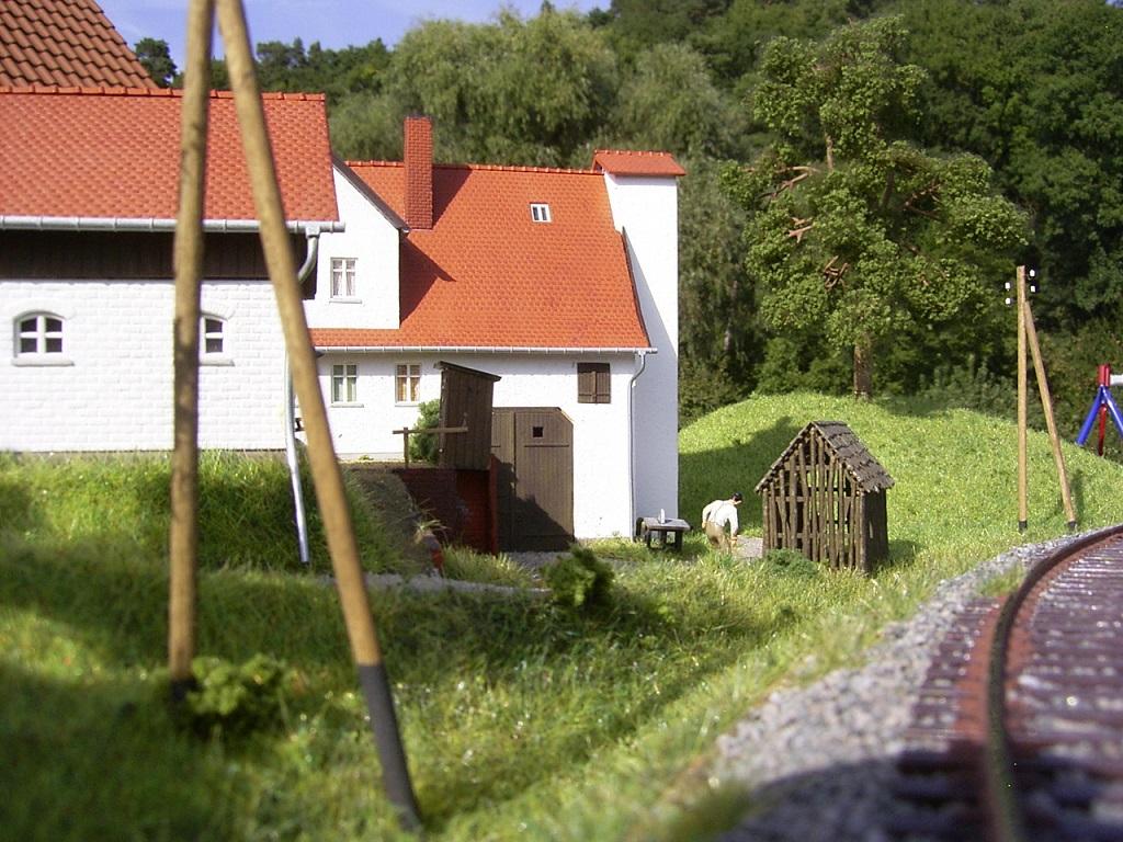 Bauernhof Hopfensachl, am Gleis